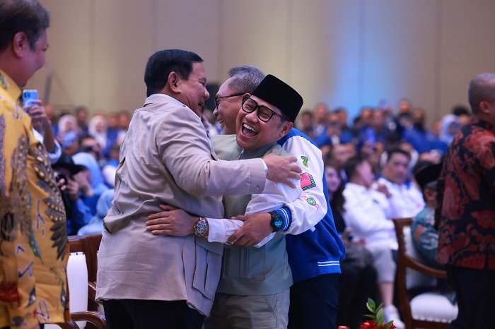 Ketua Umum Partai Gerindra Prabowo Subianto memberikan persembahan istimewa untuk HUT ke-25 Partai Amanat Nasional (PAN) di Hotel Sultan, Jakarta. (Dok. Tim Media Prabowo Subainto)