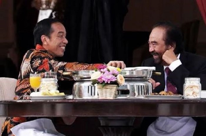 Presiden Jokowi dengan Ketua Umum NasDem Surya Paloh. (Instagram.com/@suryapaloh.id)