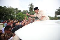 Calon Presiden Koalisi Indonesia Maju Prabowo Subianto didoakan jadi Presiden 2024 usai melakukan Ziarah ke Makam Sultan Maulana Hasanuddin, Serang, Banten. (Dok. Tim Media Prabowo Subianto)