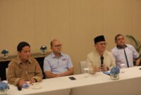 Ketua Tim Kampanye Nasional (TKN) Prabowo-Gibran, Rosan Roeslani dan Wakil Ketua TKN, Habiburokhman dalam konferensi pers. (Dok. TKN Prabowo-Gibran)