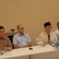 Ketua Tim Kampanye Nasional (TKN) Prabowo-Gibran, Rosan Roeslani dan Wakil Ketua TKN, Habiburokhman dalam konferensi pers. (Dok. TKN Prabowo-Gibran)