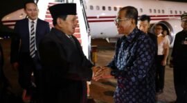 Menteri Pertahanan RI Prabowo Subianto tiba di Pangkalan Udara Subang di Shah Alam, Selangor, Malaysia, Rabu malam (3/4/2024). (Dok. Tim Media Prabowo)