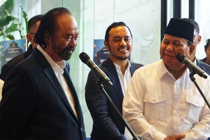 Presiden terpilih dalam Pemilu 2024 Prabowo Subianto Bersama Ketua Umum Partai Nasdem, Surya Paloh. (Facebook.com/@Partai Nasdem)