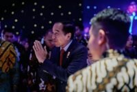 Presiden Joko Widodo (Jokowi) menghadiri pernikahan pasangan penyanyi Tanah Air Rizky Febian dan Mahalini Raharja. (Instagram.com/@rizkyfbian)