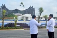 Rapat perdana Sidang Kabinet bersama Jokowi beserta menteri Kabinet Indonesia Maju di IKN, Kalimantan Timur. (Dok. Tim Media Prabowo)