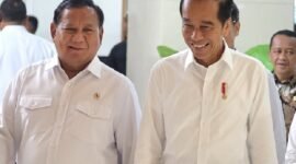 Presiden RI Joko Widodo bersama Menteri Pertahanan sekaligus presiden RI terpilih Prabowo Subianto. (Dok. setkab.go.id)