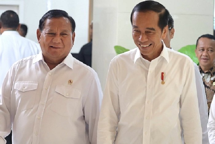 Presiden RI Joko Widodo bersama Menteri Pertahanan sekaligus presiden RI terpilih Prabowo Subianto. (Dok. setkab.go.id)