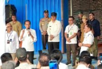 Presiden Joko Widodo kembali menyalurkan bantuan pangan berupa beras kepada warga. (Dok. Bapanas)  