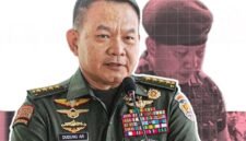 Mantan Kepala Staf TNI Angkatan Darat Jenderal TNI (Purn) Dudung Abdurachman. (Facenook.com @Dudung Abdurachman)  