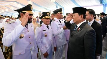 Presiden RI Prabowo Subianto dalam acara Pelantikan Kepala Daerah, Gubernur dan Walikota di Istana Negara, Jakarta. (Facebook.com @Setkab RI)

