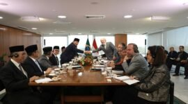 Presiden Republik Indonesia Prabowo Subianto di upacara penuh makna di halaman Istana Palácio do Planalto. (Dok. Tim Media Prabowo)