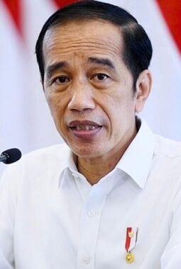 Jokowi Tuding Ada Agenda Politik Besar di Balik Isu Ijazah Palsu dan Gibran