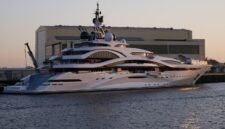 Kapal pesiar Azimut 43 Atlantis, kini terseret kasus dugaan korupsi. (Pixabay.com/wasi1370)